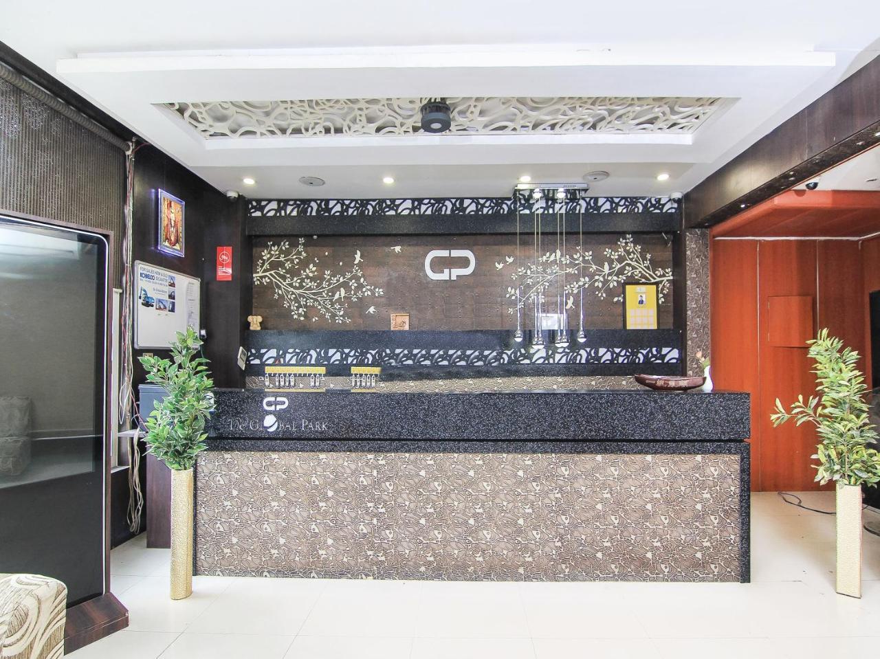 Hotel OYO 3683 De Global Park Hasanganj Exterior foto